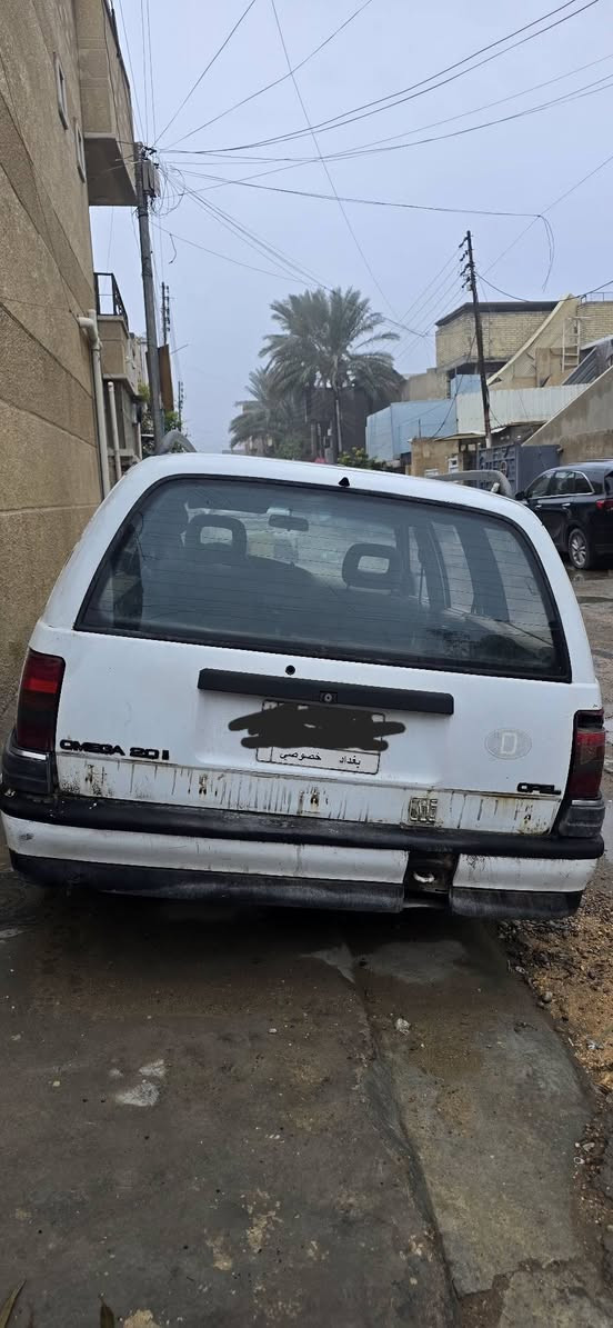 السلام عليكم اوبل اوميجا ستيشن موديل 91  كير عادي محرك 2000 السيارة شغالة  مكينتها بيها تبخير السنوية الماني موازي ساقطة  رقم بغداد 
السعر 20 ورقة و بي مجال بسيط 
*********** ممتواجد على الفيس
