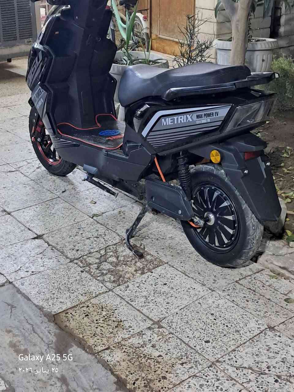 السلام عليكم  دراجه شحن  سكنس ما تركس فحل للبيع موديل 2025 بيه نضام R بك  السرعه 99 الحقيقي 80 وبصمتين وكارت وتشغيل عن بعد وحساسات
5 بطاريات
ولدراجه بعديهي جديدة الله شاهد 
السعر 950 
مكاني بغداد المحموديه حي الربيعي 
رقم ***********
مكاني بغداد المحموديه
