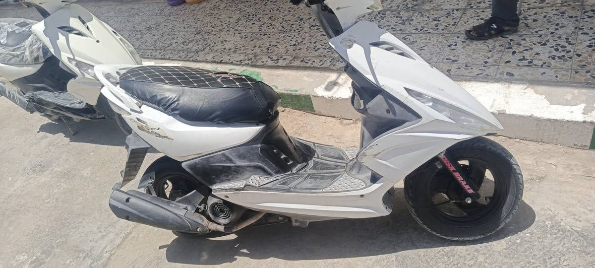 سلام عليكم من رخصت الادمن ماكس مضلع ياباني مكينه شلعه معدل سلف هندر كهربائية شلع شغاله للبيع او مراوس ب 550 مكاني حله مركز ***********

