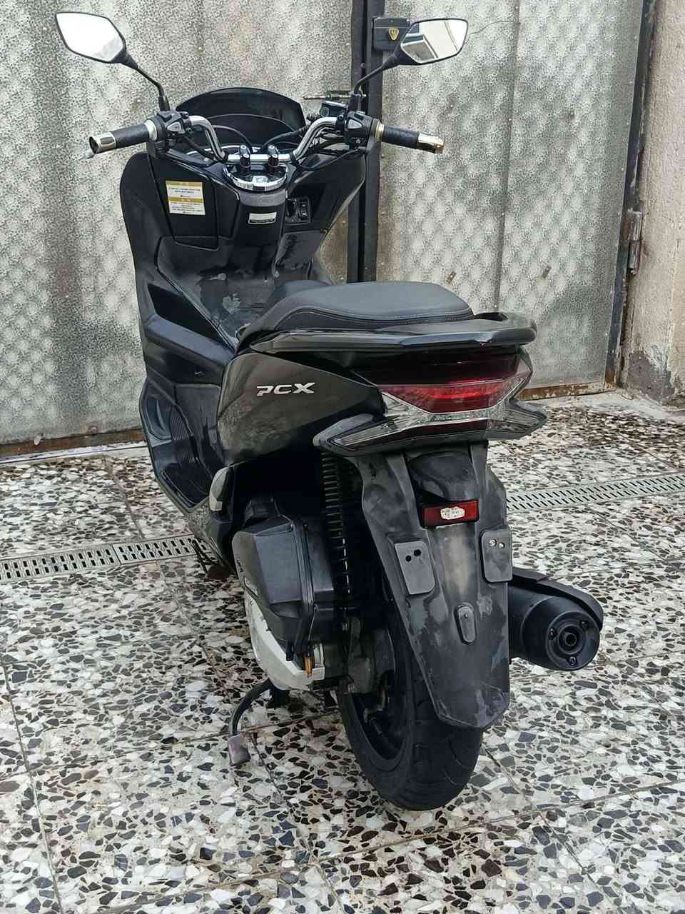 سلام عليكم بي سي اكس جيل الثالث
وارد كوري دراجه بحالت الوكالة
مكينه كلجات مكفولة كفاله عامه
حساس زدحام ستان كهربائي 
ماشيه 16الف حقيقي تخم تاير 
هيتر بليدات عده صباين شركه 
سكن بغداد حي النصر ***********
