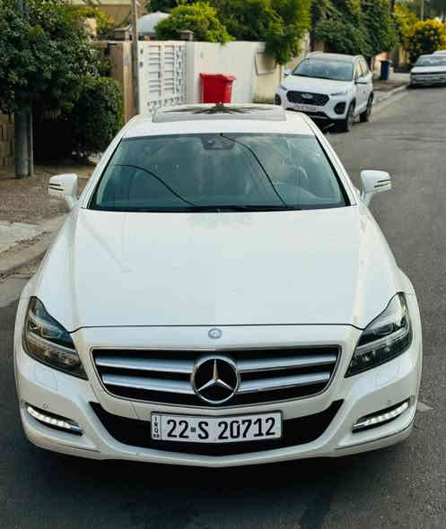 السلام عليكم 
للبيع CLS350 V6 2012 خليجي (وكاله باجكر)
فتحه 
بصمه 
بصمه ابواب
كشن كهرباء 
نقاط عمياء 
اوتو بارك 
شاشه جبيره 
لايت داينمك 
اوتو بارك 
حساس امامي خلفي 
برده كهرباء 
كامره خلفيه 
داخل بيجي 
داخل الوان 
تحذير تصادم 
رادار امامي 
ماشيه 125 الف 
بيها هوايه مواصفات معروفه بهذا الموديل 
السياره بدون نقص كير ومكينه وتراي بوضع الشركه 
بدون حادث بدون صبغ 
مكانها المنصور 
للاتصال ***********
