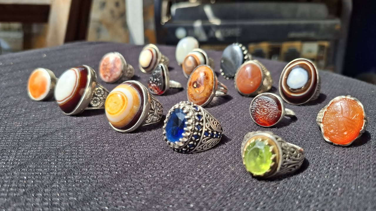 يا الله يا كريم ١٦ محبس صياغات ثكيله بيهن 
يماني ذمه بيهن  قطع مرتبات شلعه وحده ابيع 
مكاني بغداد مدينه الصدر لا يوجد لدي توصيل


**إذا كنت صاحب هذا الإعلان وتريد حذفه لأي سبب، رجاءا أرسل رسالة إلى الدعم الفني**