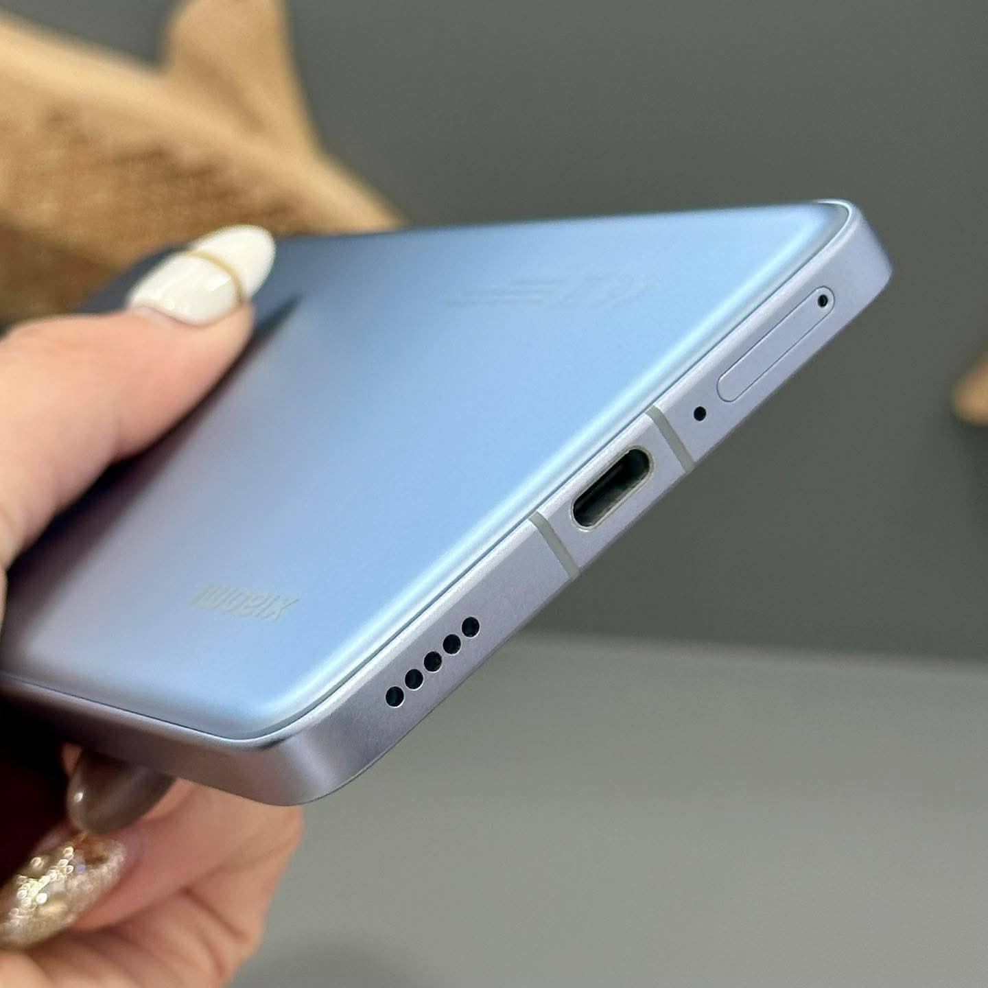 جهاز شاومي 14 تي برو للبيع
Xiaomi 14T pro  

نظام التشغيلAndroid 16 مع واجهة HyperOS 📱 

المعالجMediaTek Dimensity 9300+ (4 nm) 💪 

وحدة الرسوميات (GPU)Immortalis-G720 MC12 🎮
الشاشة6.67″ AMOLED – دقة 1220×2712 
معدل تحديث 144 Hz 🖥️ 

حماية ضد الماء والغبار IP68 💧 

الذاكرة العشوائية (RAM)12 GB 🧠 

التخزين الداخلي /  512  

الكاميرا الخلفيةثلاثية: 50 MP + 50 MP + 12 MP 📸 
الكاميرا الأمامية32 MP 🤳 

الفيديوتصوير فيديو حتى 8K/4K 🎬 

البطارية 5000 mAh 🔋 

الشحن السريع شحن سلكي 120 W + شحن لاسلكي 50 W ⚡
الاتصال5G – Wi-Fi 6/7 – Bluetooth 5.4 📶
الأبعاد والوزن 160.4×75.1×8.4 مم – 209 غرام 📏
المواصفات الإضافية مستشعر بصمة داخل الشاشة 🔐

وغراض الجهاز موجودة كامله + ضمان وكالة شاومي

عنواني :- نجف ملحق الروان
السلام عليكم اخوان
جهاز شاومي 14 تي برو للبيع
Xiaomi 14T pro  

نظام التشغيلAndroid 16 مع واجهة HyperOS 📱 

المعالجMediaTek Dimensity 9300+ (4 nm) 💪 

وحدة الرسوميات (GPU)Immortalis-G720 MC12 🎮
الشاشة6.67″ AMOLED – دقة 1220×2712 
معدل تحديث 144 Hz 🖥️    ببجي يدعم 120 فريم

حماية ضد الماء والغبار IP68 💧 

الذاكرة العشوائية (RAM)12 GB 🧠 

التخزين الداخلي /  512  

الكاميرا الخلفيةثلاثية: 50 MP + 50 MP + 12 MP 📸 
الكاميرا الأمامية32 MP 🤳 

الفيديوتصوير فيديو حتى 8K/4K 🎬 

البطارية 5000 mAh 🔋 

الشحن السريع شحن سلكي 120 W + شحن لاسلكي 50 W ⚡
الاتصال5G – Wi-Fi 6/7 – Bluetooth 5.4 📶
الأبعاد والوزن 160.4×75.1×8.4 مم – 209 غرام 📏
المواصفات الإضافية مستشعر بصمة داخل الشاشة 🔐

وغراض الجهاز موجودة كامله + ضمان وكالة شاومي

عنواني :- نجف ملحق الروان


**إذا كنت صاحب هذا الإعلان وتريد حذفه لأي سبب، رجاءا أرسل رسالة إلى الدعم الفني**