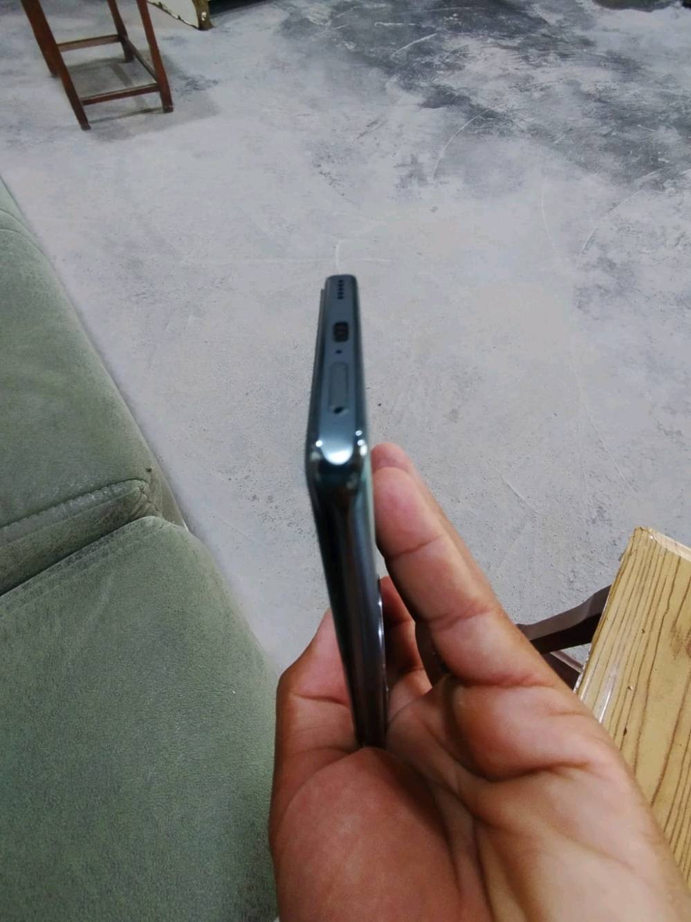 سلام عليكم هونرx9b 
5G. ذاكرة256 الرام12 المعالج سناب دراكون  الجهاز ممفتوح بلادي ضد الصدمات ضد الماء بطارية 5800 عملاقة بصمه داخل شاشة بصمه وجة شاشه منحنية  سعر390 الف وبي مجال   موقع رمادي خمسة كيلو ***********