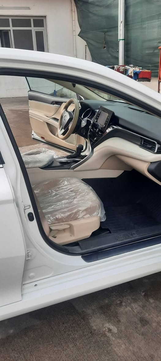 كامري 2022 كلين بس بيها ضرار جاملوق الخلفي وباب ماشيه 60 
الف
سعر 225 وبي مجال للاستفسار اكثر اتصل *********** واتساب بي هم
مكان دهوك
