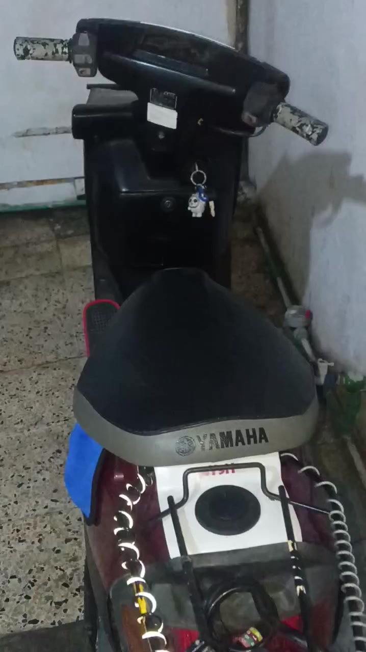 سلام عليكم 
ماطور برده للبيع الماطور شرط مكينه ما مفتوحه بس قبق هندر شاصي شرط لاملحوم ولا مفطورالماطور وايرمنيه كهربائيات كلو شغال تحريكه ومعدل الماطور درعو شرط الأصلي بس مصبوغ الماطور سعرو 400 قفل خاص ماموجود لااستفسار ***********
