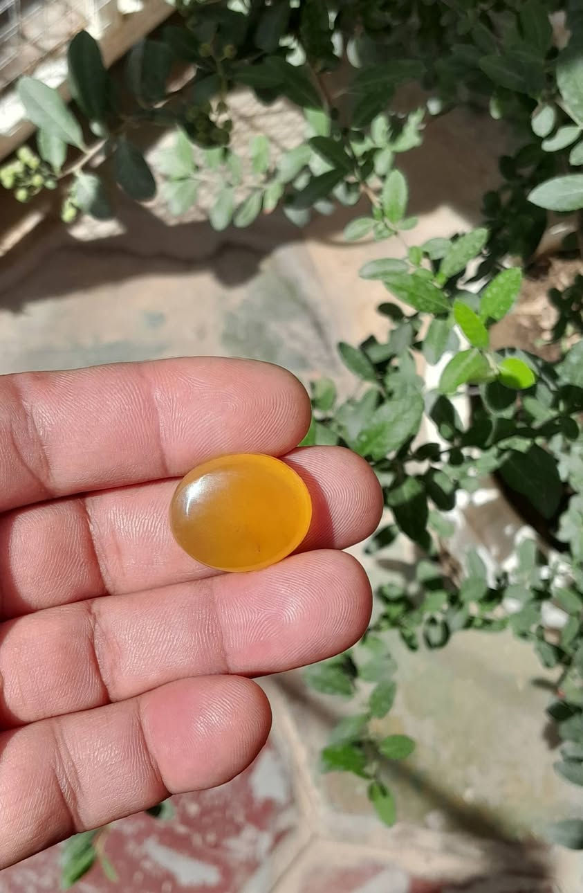 حجر اصلي عقيق يماني شرف للبيع السعر 50 قفل  اي خاص او اتصل ***********
