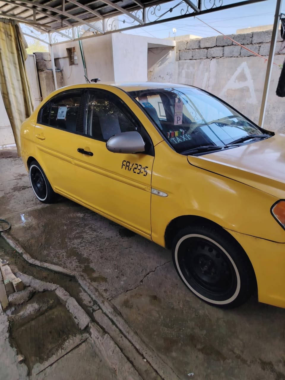 اكسنت بسعر مناسب (٧٥ وبيها مجال)  موديل 2007  رقم ذي قار فول عادي بسمنا  تريد وكاله تريد تحويل كاربون بانزين بيها هيئه غرامات صفر مكينا 16  مال كصه قبل شهر شديناها  طخمها جديد طخم تواير داخلها كلو جديد ...الضرر بيها طخه بين البابين مال السايق من تفتح الباب امبينه بدوسه  السياره ماتصرف ربع عليها كبل علشارع
***********
