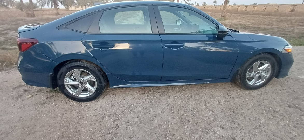 السلام عليكم هوندا سيفك هايبرد
  فول مواصفات تورنك 2025 
ماشيه 5000 ميل حادث جاملغ امامي
 وجاملغ خلفي بدون دواخل
 رقم بغداد بااسمي 
السعر 165 وبها مجال 
السياره جاهزه اي نقص مابيها 
المكان بغداد للاستفسار ***********
