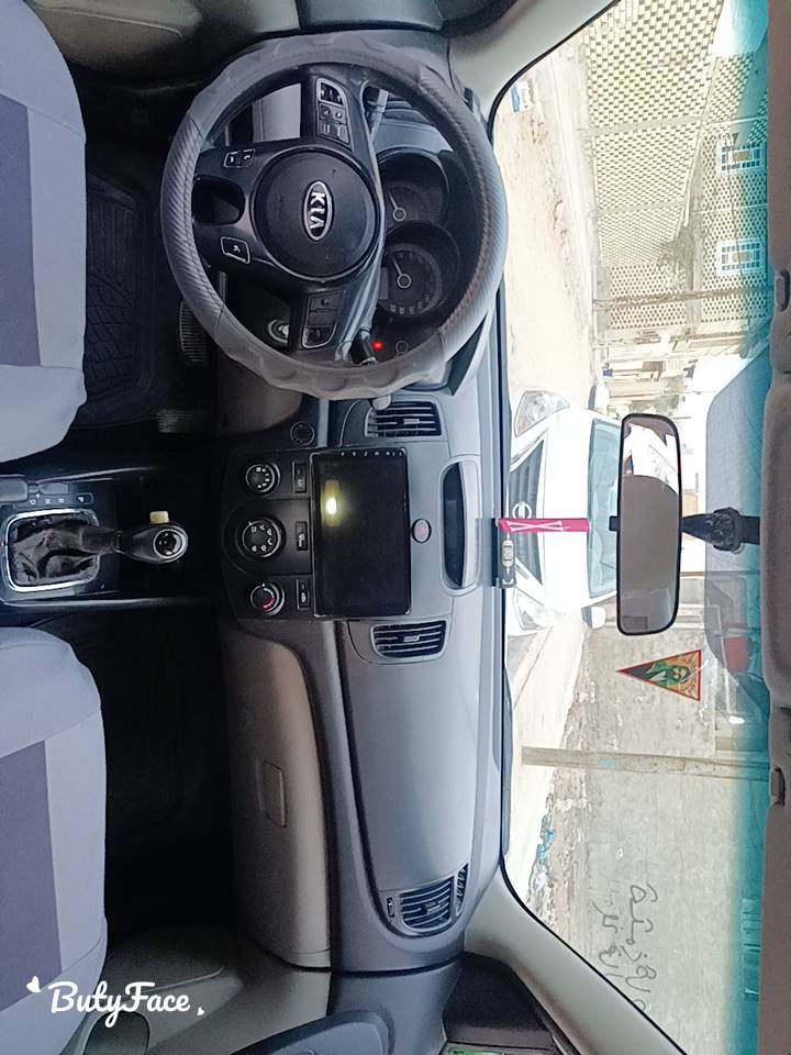 سلام عليكم كيه سيراتو 2013 خليجي
مكينه 1600 جديده حداديه جديده تخم تاير ستوني شاده شاشه كامره موصفاته نص فول 
رقم نجف مداور ثاني يوم بيع نقد او قصد
سعر نقد 87 بيه 3 قطع صبغ الي ريد يستفسر اكثر رسلني دزله فديو توضيحي مكاني نجف *********** سعر قصد رسلني دلل
