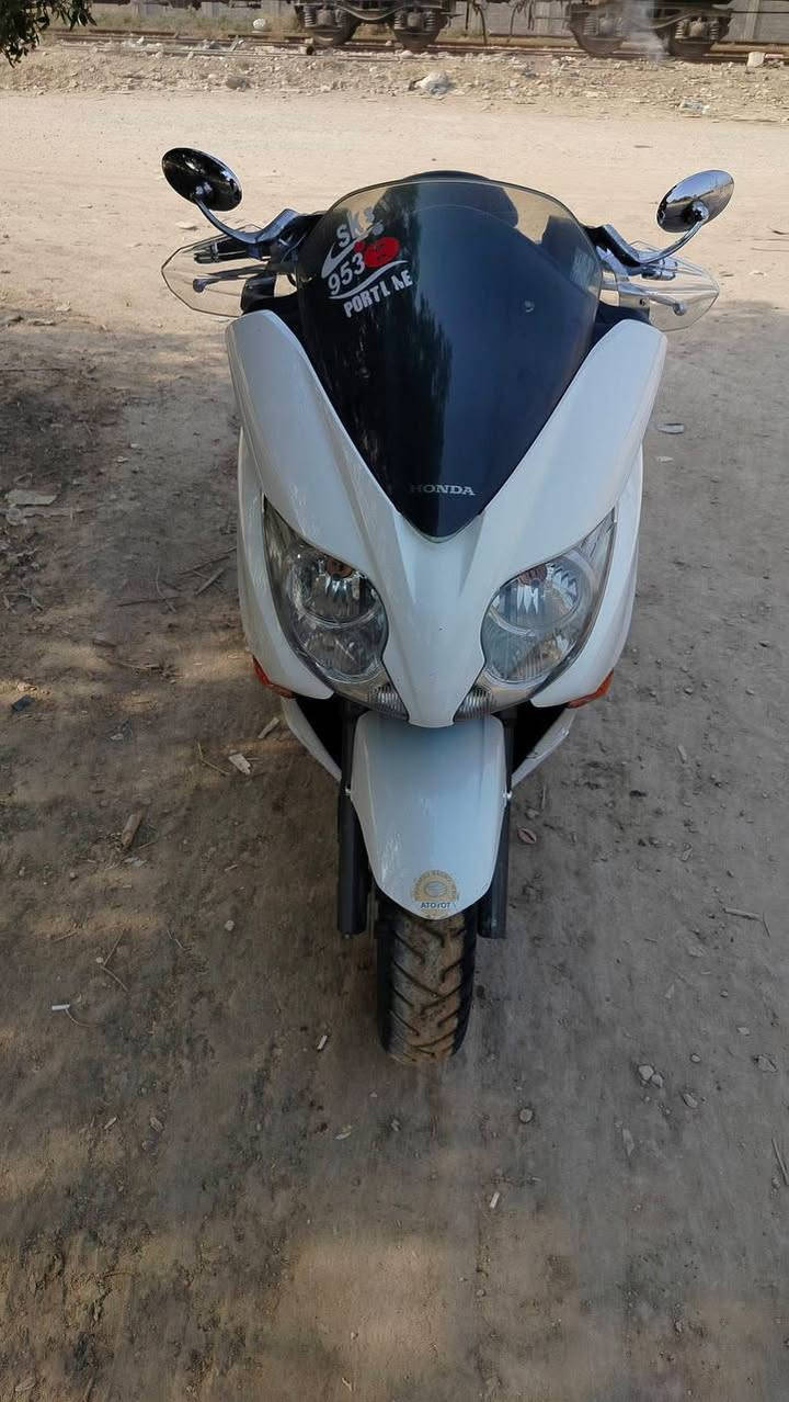 السلام عليكم ورحمة الله وبركاته حبايب فورزة صفر 10 MF للبيع دراجة ماناقصه برغي جاهزة مجهزة ماتصرف عليه درهم واحد سعرها 17 $ وبيه مجال الي حاب هذا رقمي  ***********
