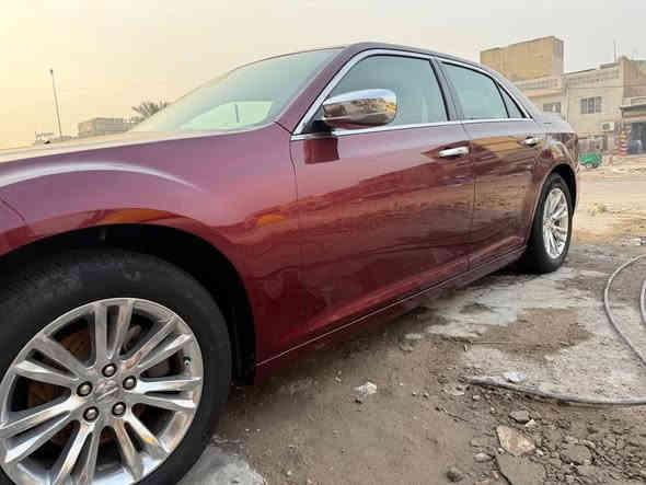 سلام عليكم وباما 2017 مسجلة 22 سيارة مال بيت سعرها 185 حادثها بنيد فقد واجة قطعتين كلير من امريكا رقم ***********
