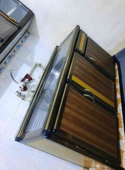 كونتر قطعتين المنيوم للبيع سعر 100الف
***********
