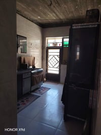 بيت للبيع بالجمعيه مساحة 165 غرف نوم صاله ستقبال مطبخ صحيات 0781459349...