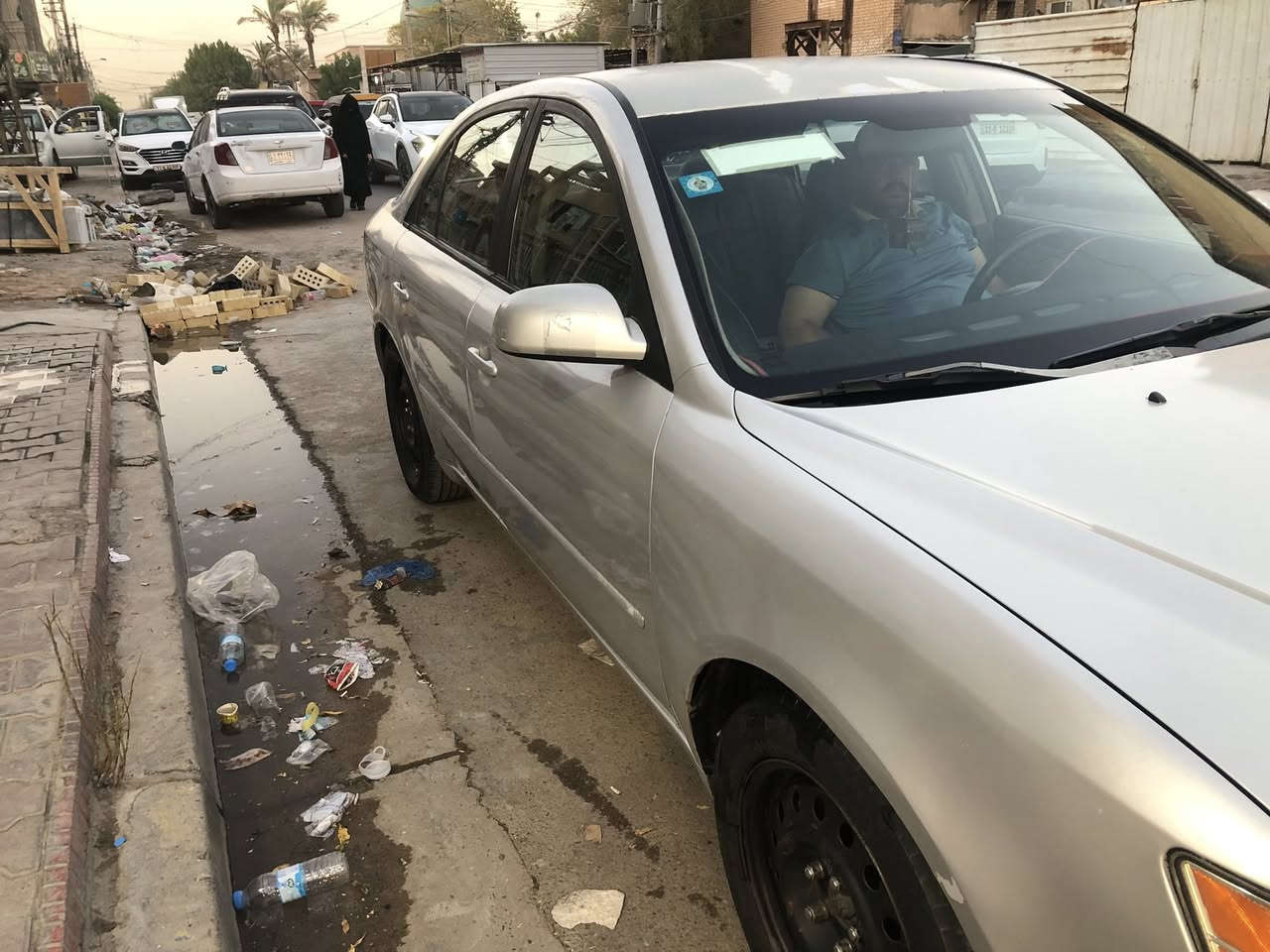 السلام عليكم للبيع سوناتا موديل 2009 بغداد باسمي تحويل ثاني يوم حادثها من امريكا بابين جهة اليمين مبدلات وبيهة صبغ بنيد وصندوق اثر جراد قمارته ما مصبوغه بس جراد تبريد جاهز سيارة مال بيت  للاستفسار الاتصال على رقم موبايل *********** مكانها بغداد شقق مدينة بسمايه سعرها 90 وبيهة مجال حك الجية
