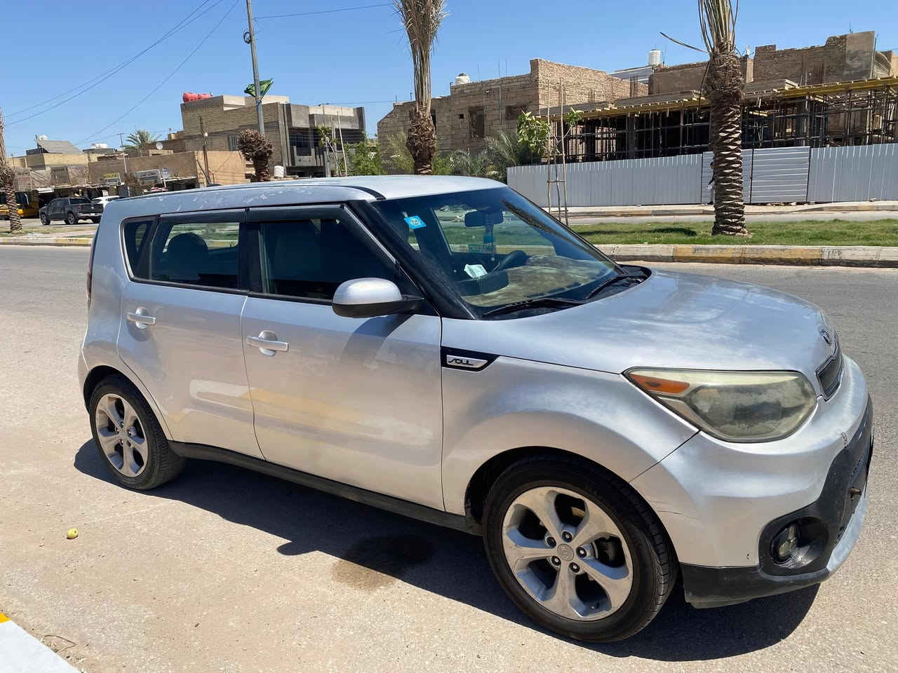 صول امريكي ٢٠١٥
مكينه ٢٠٠٠ جي دي 
صبغ عام جراد فقط عدى ضربه حوض الجنطه 
بأسمي رقم بغداد سنويه ٢٠٢٩ 
سياره جاهزه من كلشي اي نقص مابيه 
مكان السياره كربلاء 
السعر ٩٠ $ 
***********
