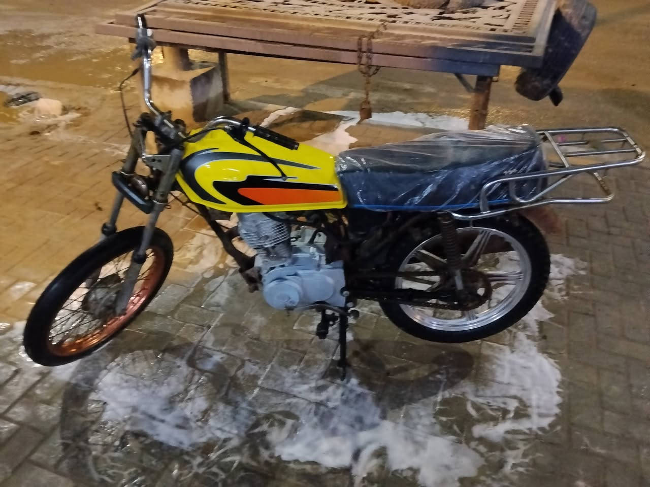 السلام عليكم دراجه ايراني لبيع ب250وبيه مجال رقم الهاتف ***********دراجه نضيفه
