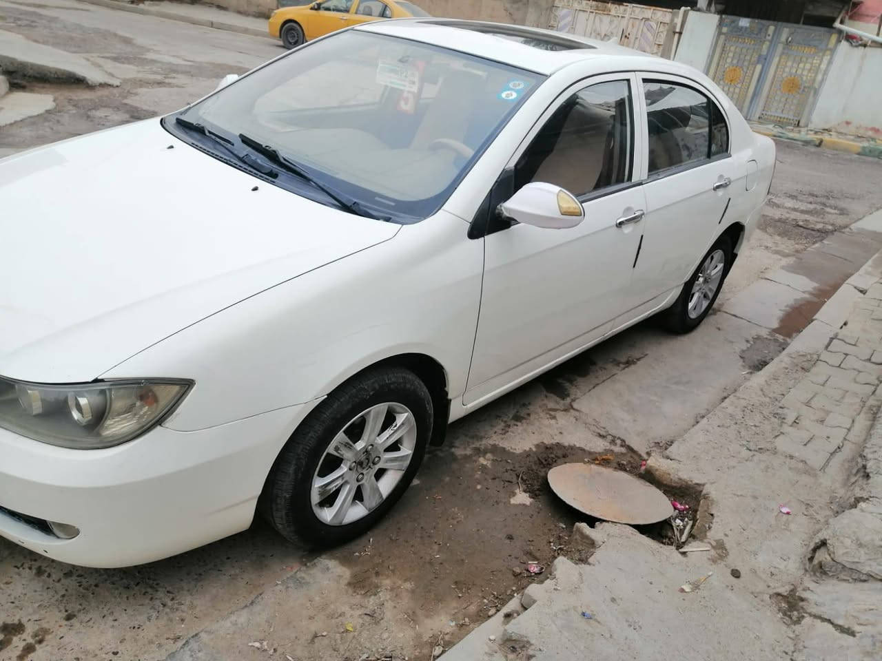 مكلف بالشر
السلام عليكم ليفان ٢٠١٢ تحويل جديد سيارة كامله من كلشي سياره بلاديه بيه بس طخه خفيفه بالباب الخلفي الأيمن مكان السيارة بغداد جسر ديالى القديم السعر ٥٢ قفل رقم صاحب السياره ***********
