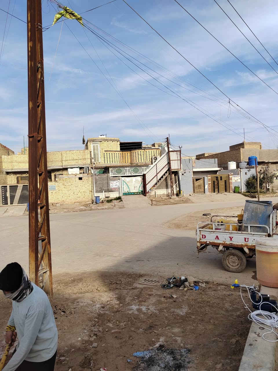 بيت للبيع طابقين بنيان حديث المساحه ٢٠٠ متر طابو صب كونكريت بنيان طابوك المكان حي الشرطه قرب مدرسه الشهيد عبدالجبار الرقم ***********
 الرقم الثاني ***********
