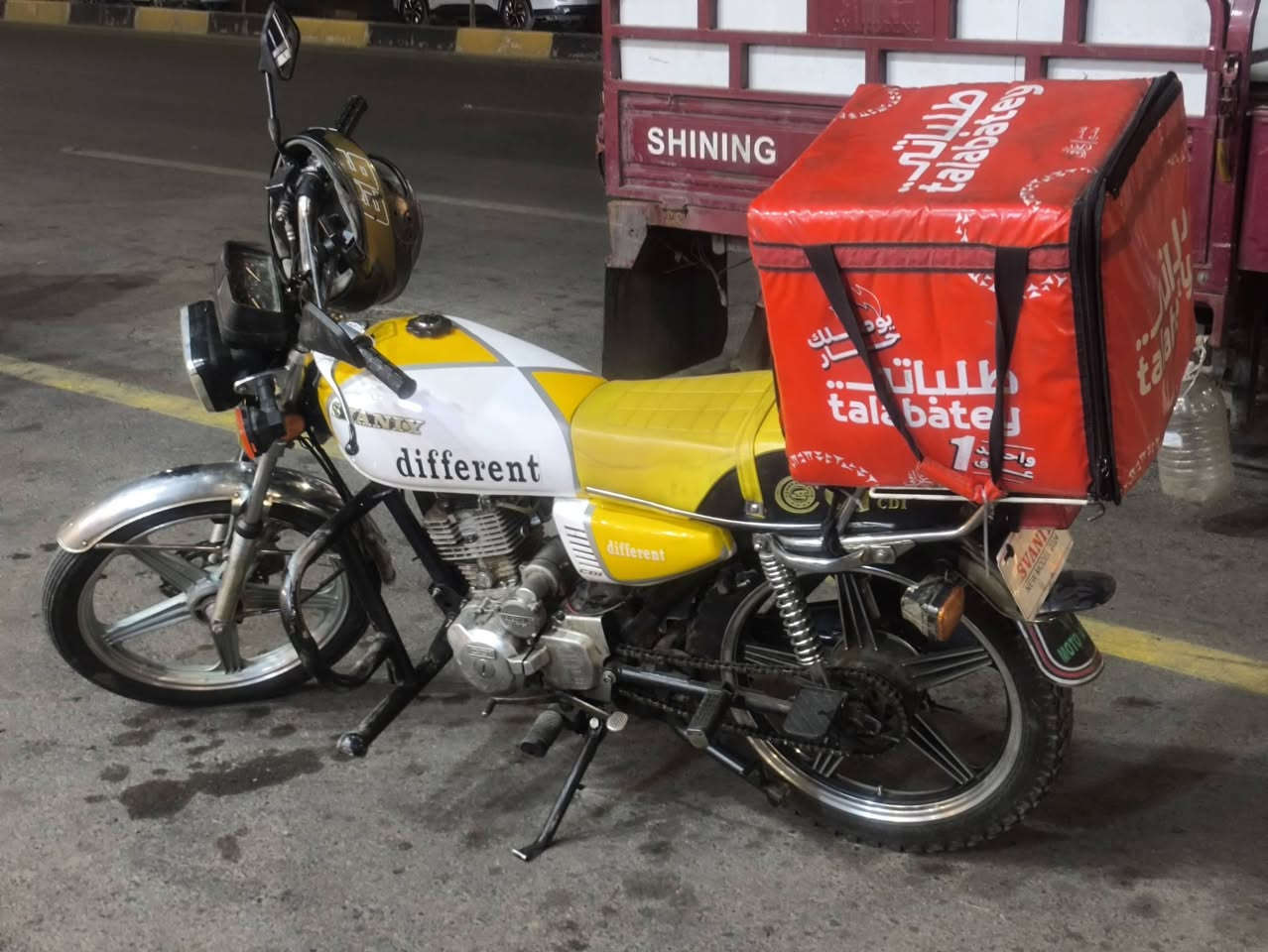 منفيس موجود
محرك معمر قبل سبوع مكينه جباره 
بي معدل يخبل 
ويل كدام وارى وتايات جديد
وايرمنيه كلها شغاله بس ناقصه باتري 
السلف لاغي اني 
ماطول يخبل كبل ع شارع 
يرهم مراوس مع ماطور تايكر 
او بيع سعره 450 
الخاص مفتوح 
الرقم ***********
