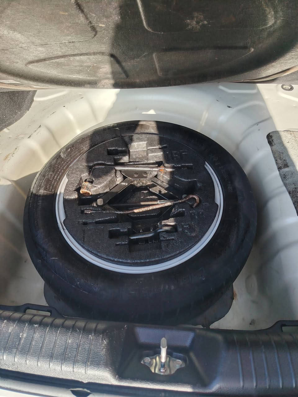 السلام عليكم ورحمة الله
للبيع كيا سيراتو خليجي ٢٠١٨
مكينة ٢٠٠٠
مري شفط
فول تحكم ستيرن 
٣ وضعيات قيادة 
اشاير بالمري 
السيارة جديدة بمعنى الكلمة 
السيارة كفالة عامة من الضربة والصبغ والبارد والتبديل 
عندي سونار بالسيارة 
رقم سليمانية الجديد  
مكاني حي الجهاد/الشارقة 
الشراي يتصل
***********
***********
