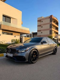‏MERCEDAS BENZ C300 2017 كت كامل AMG مواصفات . ابواب بصمه . داخل جلد  ...