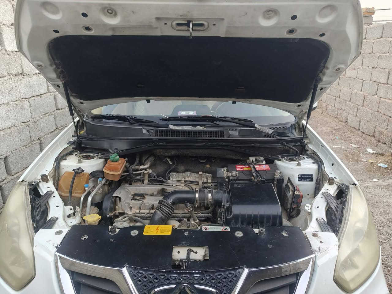 تيكو
موديل 12 شكل 13 گير كهربائي 5 نمر 
فتحة سقف 
شاشه بلازما 
تبريد تدفئه شغال 
تخم تاير جديد 
حدادية جديدة
السيارة جاهزة
لوحات إنكليزي جديد 
رقم واسط 
السيارة نظيفه وخير من الله 
بأسمي وتحويل ثاني يوم 
53 وبيها مجال للشراي 
مكان سيارة كوت الكفاءات 
السونار مرفق مع الصور 
***********
