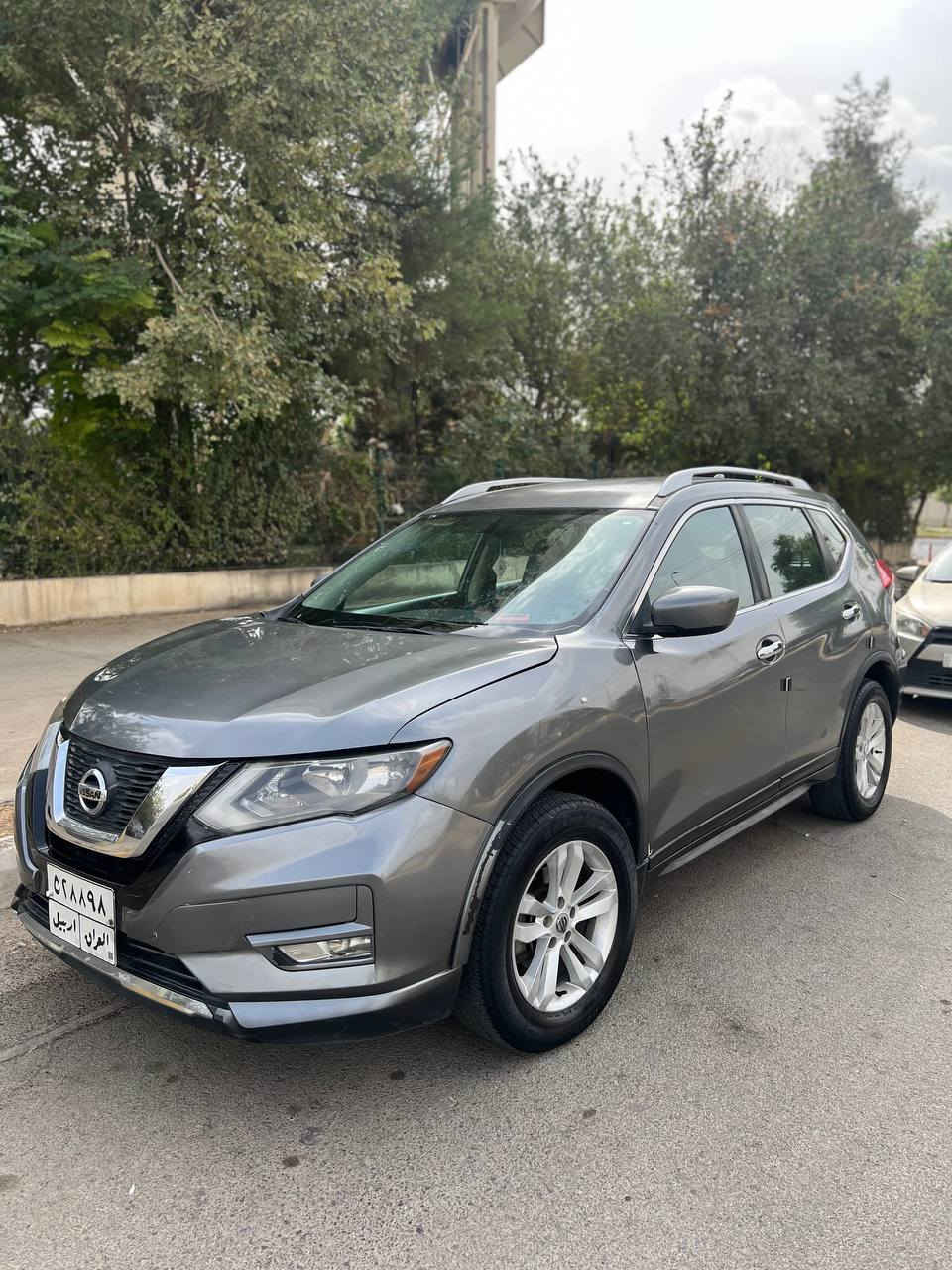 فرۆشتنی خێرا 
نیسان ڕۆگ 2017  مواسەفات sv گێر مەکینە تەبرید و بەناو کردن بەشەرت  پێنج پارەچەی هەیە تیزابی پێ کەتیە پەم کرایە بێ داخلی تەنها پێشی کەمێک هەیەتی بەشەرتی شانسی  .
شوێن هەولێر 
0751 765 48 58 أربيل, العراق
