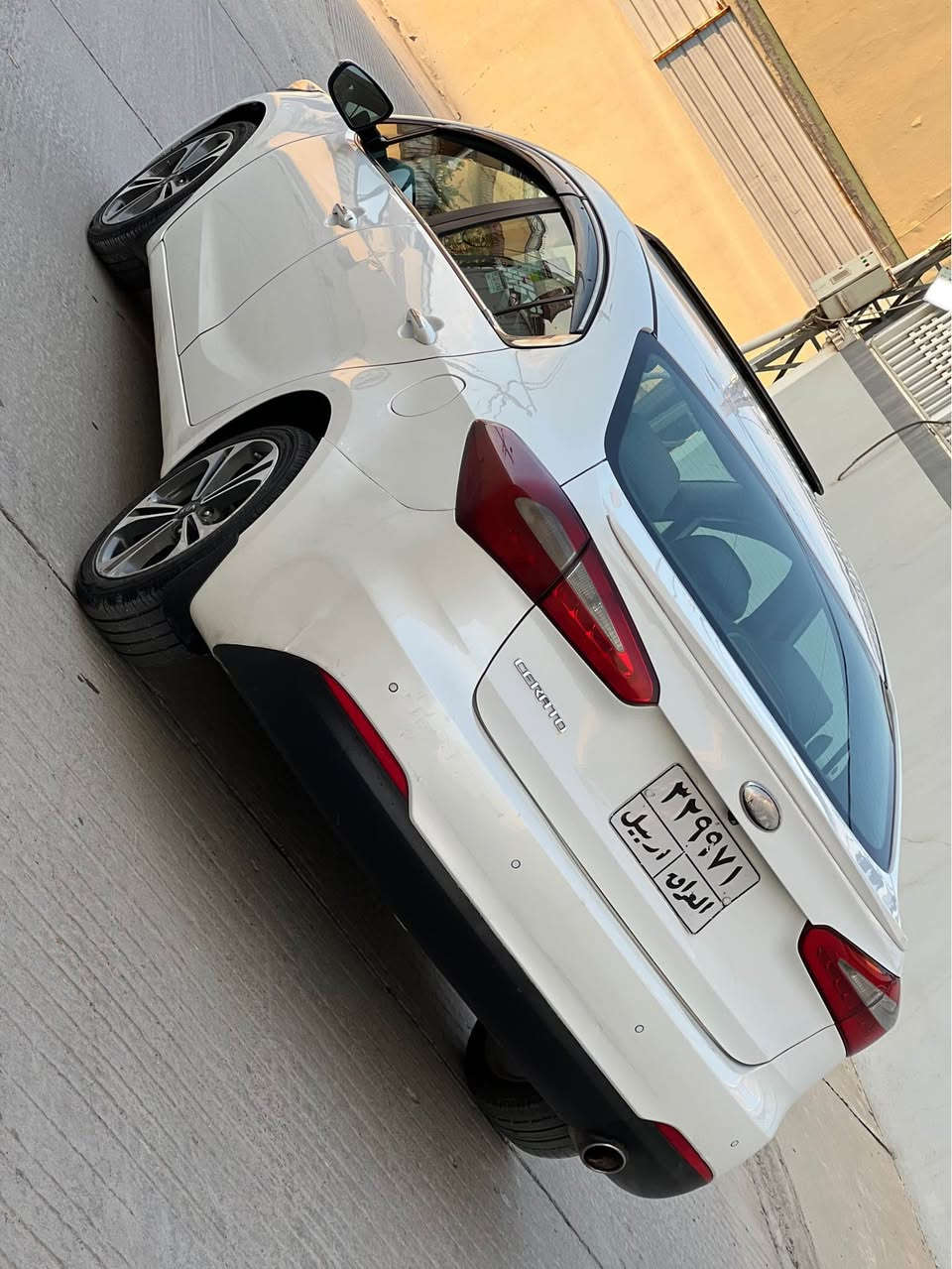 السلام عليكم 
للبيع كيا سيراتو وارد خليجي 
موديل 2013 مكفولة من الصبغ 
موصفات فول ١ع١
بصمة أبواب وجنطة 
سلايد روف تحكمان فول 
ويل كروم لدات امامي خلفي
مري شفط شاشة كامرة 
يدات نيكل تبريد خلفي
دواخل لونين تبريد بيانو 
شفتات ستيرن وباقي موصفات المعروفة 
سيارة جاهزة كير مكينة حدادية تخم تاير 
رقم اربيل  بسم شركة وكالة تحويل 
السعر ١٢٠  بية مجال 
رقمي ***********
مكاني النجف الأشرف Singapore
