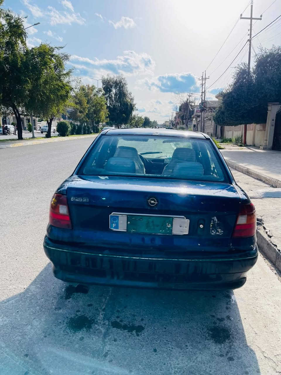 سلام عليكم استرا  صندوك رقم اخضر شرط التحويل الشرعي بل موصل  مكينه بيها صرف سعر 32بيها مجال موديل٩٣ رقم ‏‪***********‬‏

