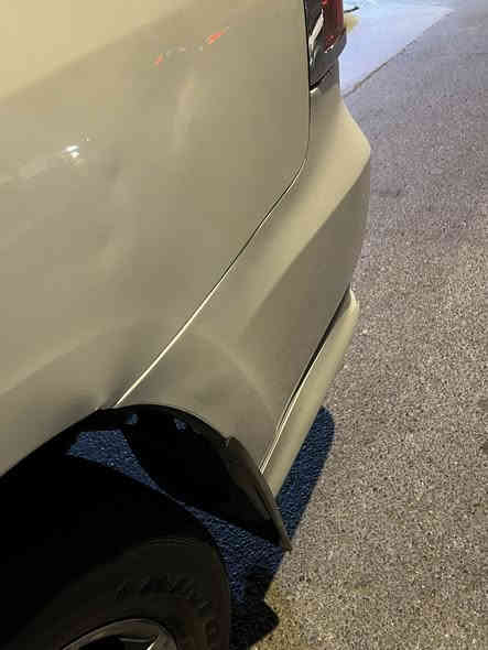 لاندكروز 2015 بريم ساز 
V6

ماشية 130الف
لسيارة نظيفة جداً ادامة جديدة 
تخم تايرات امامي خلفي 
السيارة كاملة مكملة 
السعر 45 وبيها مجال
للتواصل خاص
مع الرقم مميز 1048بغداد 
ب اسمي تحويل ثاني يوم 
مكفولة كفاله عام عدا طخة خفيفة ب جاملغ موضحة ب الصورة 
او الاتصال ***********
