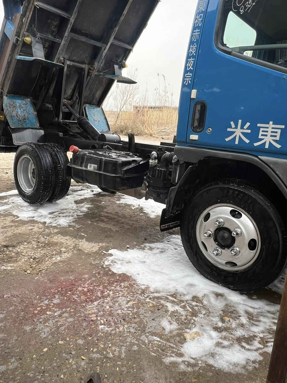 سلام عليكم كنتر بزون فحل موديل 97كفاله عامه
مكينه 33مسكر رقم ذي قار  بسمي
تخم تاير جديد
السعر 185
***********
ذي قار الشطره
