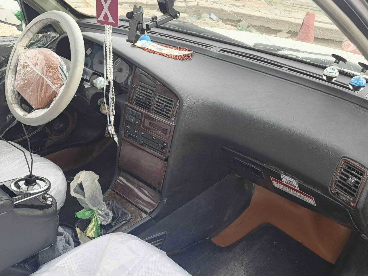 بيجو بارص موديل 2013 للبيع سياره كفاله من ضربه بيه فقط برادت تبريد شغل تايرات جدد حداديه جديدة دواخله نضيفه مكينه وكير خير  كهربائية كلها شغاله اشاير بلمري سياره ماعيزه شي كبل لشارع ستوه صاعدة هزه  سنتر لوك جام أربع كهرب وسونار مرفق  بصور سعر 45 وبيه مجال شي قليل مكاني نجف حي العسكري ***********
