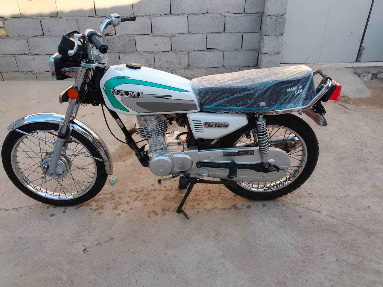 السلام عليكم دراجه ايراني باب اول بدون مكفوله سعرها 700 الشراي يتصل على هذا الرقم ***********
