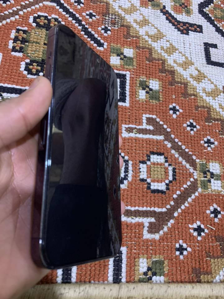 السلام عليكم ايفون ١٤ برو ماكس للبيع
مبدل شاشه وفيس يدي متوقف وبطاريه ٩١ مبدله كلشي شغال اي خلل مابي 
مكان الشريحه مايشتغل بسبب طيحه واكفله الك مامسوين تخطي  مكاني بصره القرنه
الشراي يتصل او يراسل واتساب 
***********
