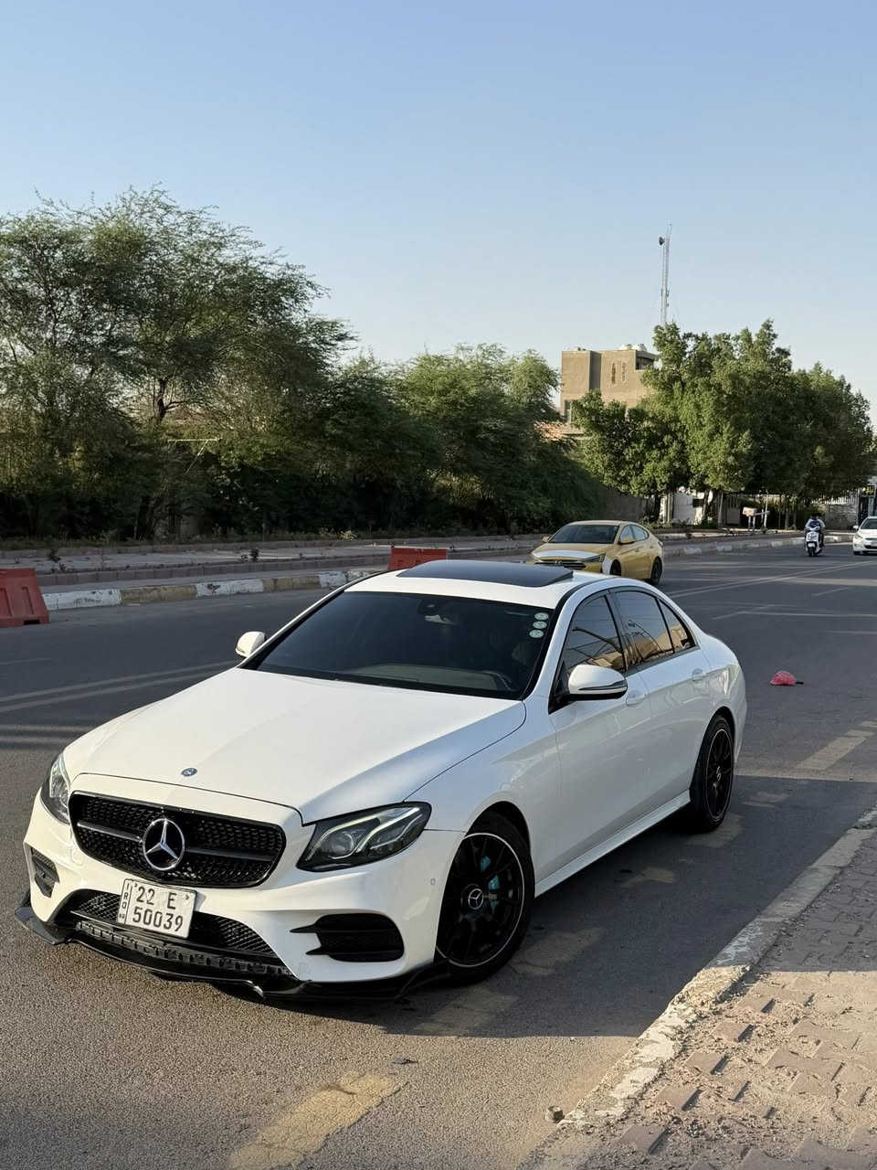 ‏🚘🔥Mercedes-Benz - E300 - 2017 🔥🚘

امريكيه حادث بنيد فقط وبيهة بارد بلباب الخلفي بسيط ماشية 100k
رقم اربيل الجديد تحويل او وكاله تدلل
بيهة باج تضليل خاص بالسيارة

🌟 المواصفات:🔥

كت كامل AMG 
لحية
دفيوزر
شفقة
جناح 
ويل 

      5 وضعيات للقياده  يعني تتونس 

✨ فول مواصفات (بنراما باللون الاسود بلاد

✨اشاير ترحب علامة مرسدس

مرلي قلاب عند الرجوع

✨ ايقاف عن بعد توقف ذاتي 

✨ شاشة حديثة + نظام معلومات متكامل

✨ كاميرات + حساسات + تبرد مركزي + انارة محيطيه

✨ مقاعد جلد فاخرة  + مقاعد هيتر + مقاعد كهرباء

 لايتات مولتي اعلى مواصفات بالمارسيدس + دبل ليد

مكينة كير لغد شاصي كلة مكفول سيارة حيل جديدة 

السعر 245 ونص بيهة مجال  لتقارنهة بالمهجومات
مكاني بغداد الطابية


**إذا كنت صاحب هذا الإعلان وتريد حذفه لأي سبب، رجاءا أرسل رسالة إلى الدعم الفني**