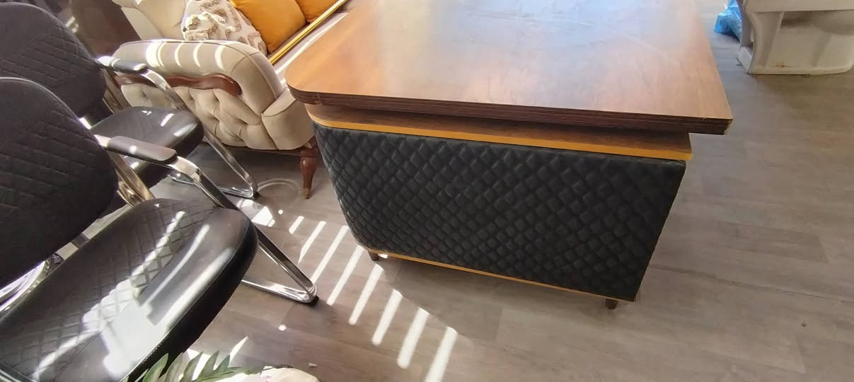 يالله سلام عليكم مكتب+مكتبه للبيع جدا جديد الاستفسار عل رقم *********** والله الرزاق السيديه مجاور مكتب الكوخ للعقار
