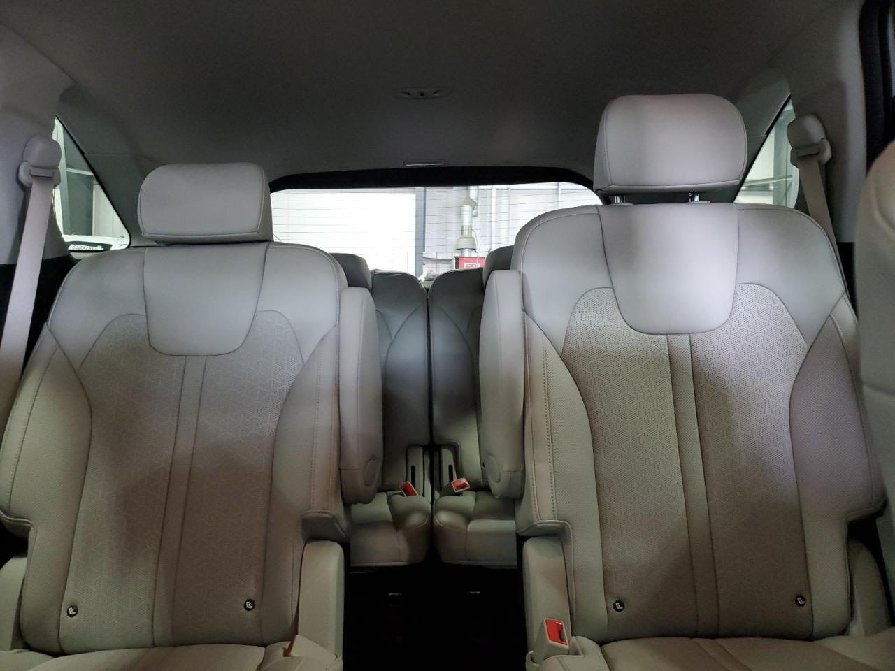 � للبيع: Kia Sorento Hybrid 2024 EX وارد أمريكي – فل مواصفات 🚗
🔹 الموديل: 2024
🔹 الفئة: EX (هايبرد)
🔹 الوارد: أمريكي
🔹 نوع الوقود: بانزين هايبرد (اقتصادية وقوية)
🔹 الحالة: ممتازة )
🔹 اللون: ـــــــــ (سلفر)

🔹 محرك 1.6 تيربو هايبرد (اقتصادي وقوي)
🔹 قوة 227 حصان
🔹 ناقل حركة أوتوماتيك 6 سرعات
🔹 دفع رباعي 

✨ المواصفات (فل كامل)

✔️ كشنات جلد منفصل VIP
✔️ تدفئة وتبريد أمامي
✔️ تدفئة خلفي
✔️ تدفئة ستيرن (دركسون)
✔️ شاشة كبيرة مع نظام ملاحة
✔️ Apple CarPlay & Android Auto
✔️ 5 كامرات (360 درجة)
✔️ حساسات أمامي وخلفي
✔️ رادار + مثبت سرعة ذكي
✔️ تحذير نقطة عمياء
✔️ تشغيل بصمة + دخول ذكي + تشغيل عن بعد
✔️ صندوق كهربائي (فتح وغلق كهرباء)
✔️ جنوط ألمنيوم قياس كبير 19
✔️ إضاءة LED كاملة

💰 السعر المطلوب: 285 ورقة

📍 الموقع: ـــــــــ (بغداد)
تواصل خاص ورقم فقط واتساب ***********
