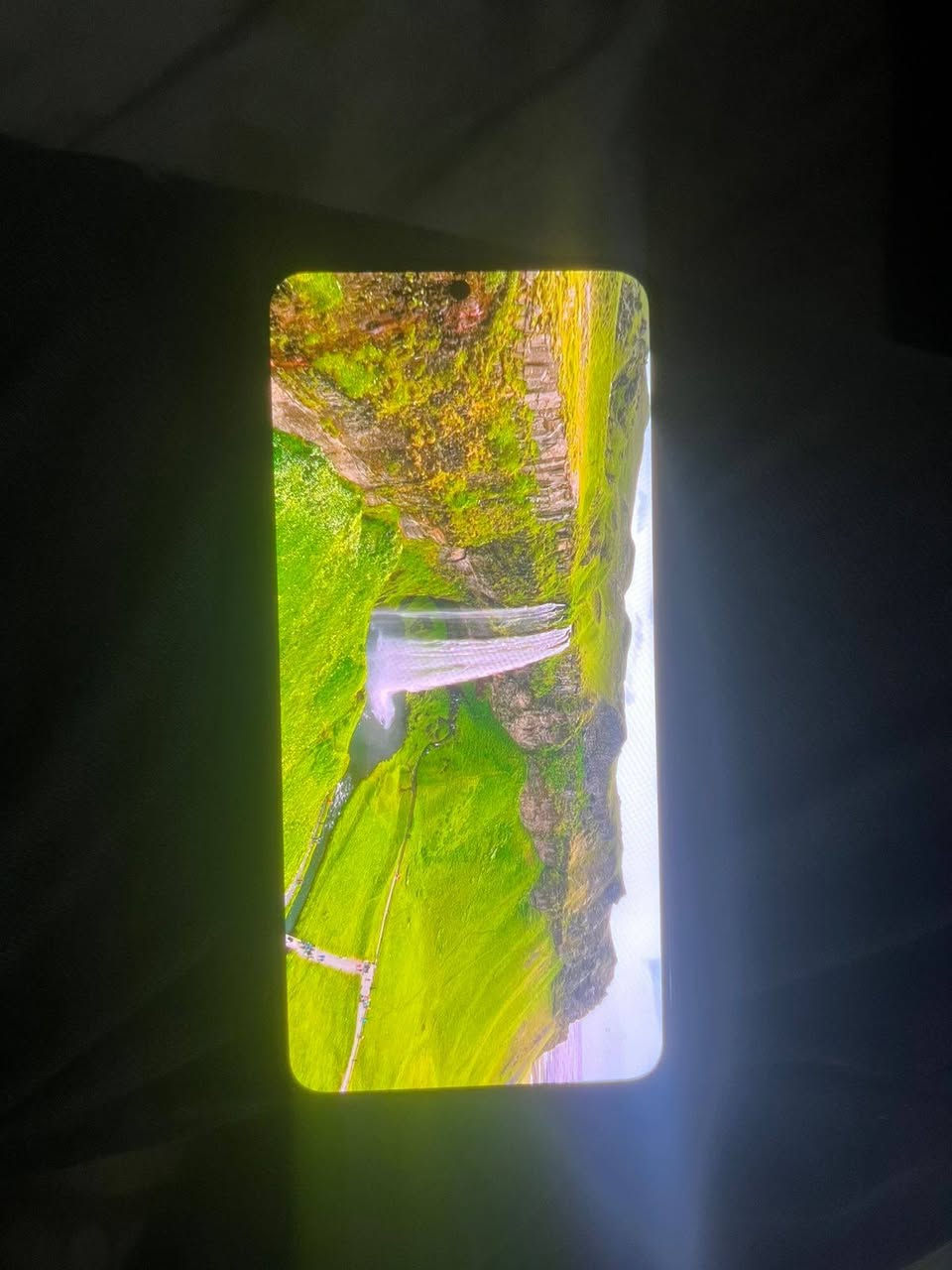 سلام عليكم s22 عادي
شرق اوسط دبل سيمكارت
الذاكره 256 
امانة الله الجهاز نضيف وما عوزه شي
مراوس باحدث منه واطي فرق 
مكاني بغداد الزعفرانيه
***********
