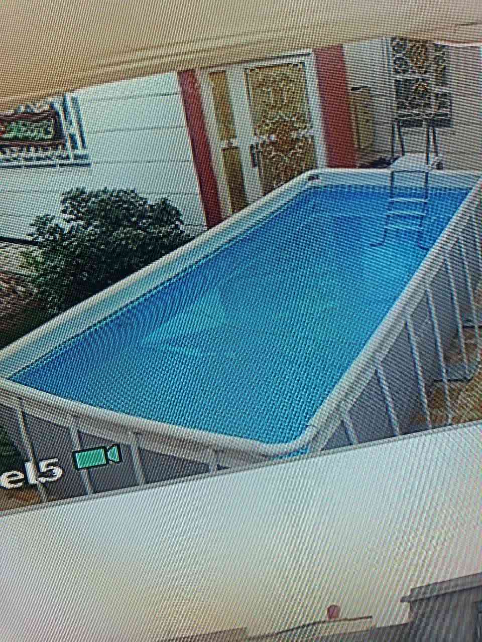 الجو هذا 🥵 مال هيج مسبح بالبيت 🥶😍
مسبح نضيف ( استخدام سنه كامله )

الطول: 4 مترات
العرض: 2 متر
الارتفاع: 1.22 متر

مع المنفاخ ماله حجم كبير، والدرج الخاص بي، كما موضح بالصور

ليفيده يراسلني خاص نتفق على السعر، ما عندي سعر ببالي لكن ما اريد واحد يكسر بي جزاكم الله خيرا


**إذا كنت صاحب هذا الإعلان وتريد حذفه لأي سبب، رجاءا أرسل رسالة إلى الدعم الفني**