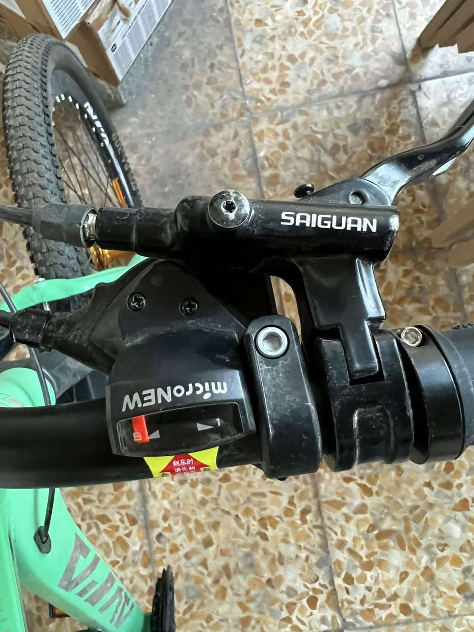 للبيع بايسكل AVIA نظيف جداً وحالته ممتازة 👍

🚲 استخدام يوم واحد فقط جديد
✅ بريكات هايدروليك أمامي وخلفي
✅ دبل امامي فتح وقفل
✅كير 9 نمر امامي وخلفي
✅فريم المنيوم خفيف جداً وسريع

البايسكل جديد استخدام يوم واحد فقط

السعر: (200,000)
المكان: (بغداد-حي الجهاد)

للاستفسار الاتصال: ***********
