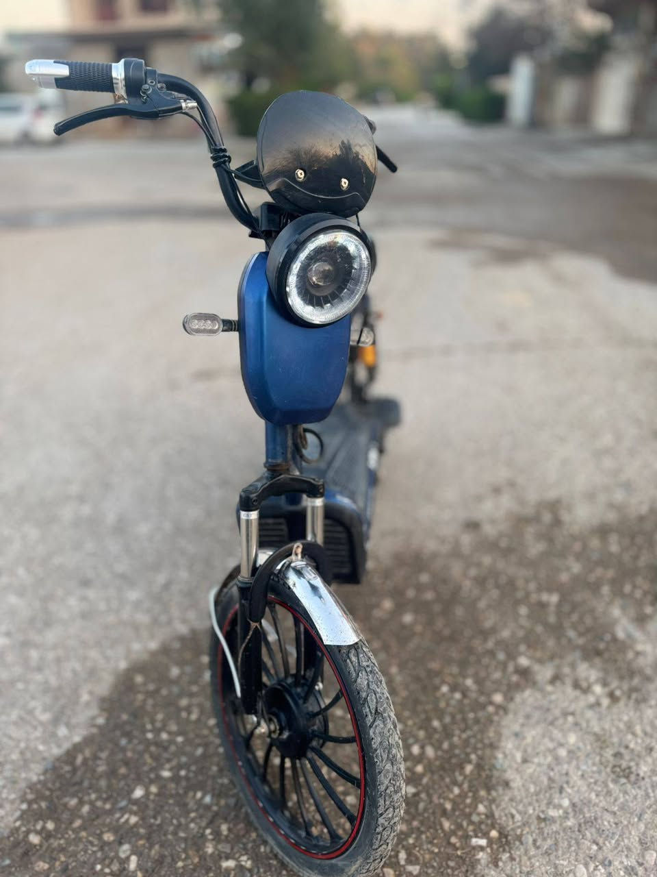 سلام عليكم دراجه شحن للبيع اي عيب مابي السعر 225 بي مجال تواصل عله هاذه الرقم ***********
