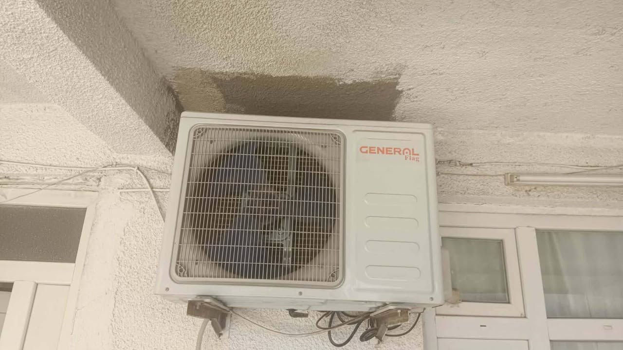 للبيع سبلت طنين جنرال نضيف جدا لون ابيض للاستفسار خاص او واتساب ***********او ***********
