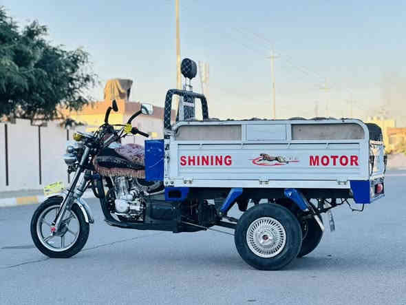 سلام وعليكم شباب عندي هاي الستوته للبيع شاخوان فحل عالي قلاب موديل 2021 بلادي محرك 2021 بلادي بيهـ بليته ومنفيس كامل رگبه محرك شاصي شرط كهربائيات كلهـ شغاله سلف شغال تايرات 3 جوبلس ستوته حلوه ومناقصهـ شي مال جناي وانطيهـ كفاله عامه قطرة صبغ مابيهـ شراي اتصل ودلل مو شراي رجاً اعبر المنشور 
السعر مليون 325 وبيهـ مجال حك الجيه 
***********
***********
