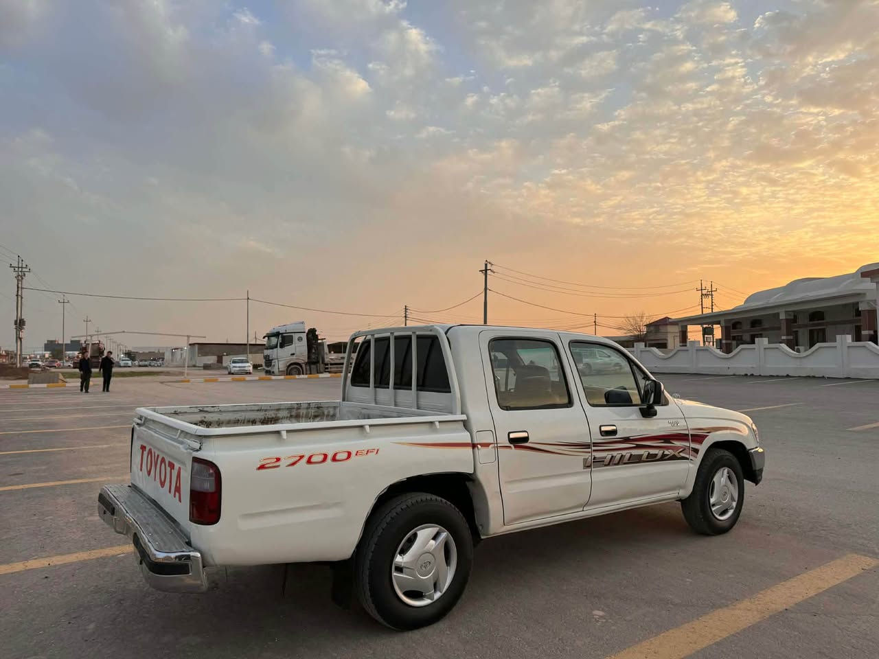 بيكاب أرنه ب موديل ٢٠٠٣ مه كينه به خ داخل سور  ده بل جه كمه جة بي ده عم ليدان بيش و باش كةبسه سه قف و عيزام به شرته كيرو مه كينه به شرته مه كينه نه كرايته وه هه ر ٤ تايه جديده سياره جاهيزه ره قه م جنوبه اوليات كيشه ي مه ده ني به شرته سحر٦٧ وه رقه مجال 
*********** أربيل, العراق
