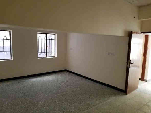 دار للبيع ،،،المساحة  ١٩٥ متر  الواجهة ١٠ النزال ١٩،٥ م
الموقع : المنصور / حي العربي / فرع حيدر السعدي / ثاني فرع على اليمين رابع بيت عاليسار 
للإستفسار : ***********
