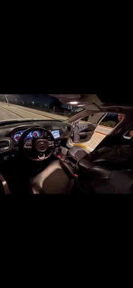 السلام عليكم….للبيع
#المركبة:جيب كومباس موديل 2020
الفئه:ترال هوك
#الكفاله:وارد امريكي نكفل الغرق والشاصي 
#الرقم: بغداد
#الضرر: الصور بالمنشور 

المواصفات

جيب كومباس اللون ابيض فئه ترال هوك 
محرك 4 سلندر 2400
لايتات اصفر مع كشافة دعاميه LED
السياره دفع رباعي
بانوراما 
بصمه للأبواب الاماميه مع بصمه للجنطه.
باب خلفي كهربائي شفط
السياره تشغيل عن بعد
ويل كب حجم 17  مع طقم تاير بحاله ممتازه جدآ
كاميرا خلفيه اصل دواره مع الستيرن 
غرفه السيارة جلد
تحكم كهربائي متكامل لمقعد السائق فقط
تحكم ستيرن جهتين بلوتوث وحاكية
كروس سرعه وتحكم صوت 
السياره 5 راكب مع تدفئه تبريد
شاشه دشبول كبيره لمجموعه من الايعازات
السياره ماشية 55000 حقيقي فقط 

 السعر 152ورقة
استفسار ***********
