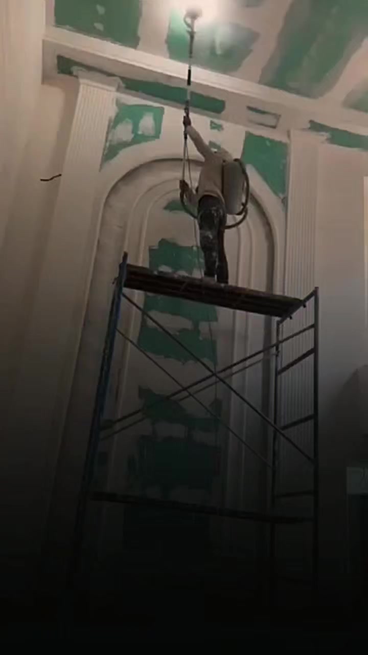 سلام عليكم موجود كادر صباغين شغل درجه اولى واسعار مناسبه اي نوعيه صبغ تريدها نصبغها الك.  جوتن. بتك. ناشونال. توب ناشونال. مرجان راف كوت، ،،،،،،،، 
الداخل سعر المتر 1000 
الخارج سعر المتر 2000 
الداخل سنفره + تصليح 
هذا نموذج بسيط من شغلي
الله يرزقنه ويرزقكم اضعاف رزقنه
***********
