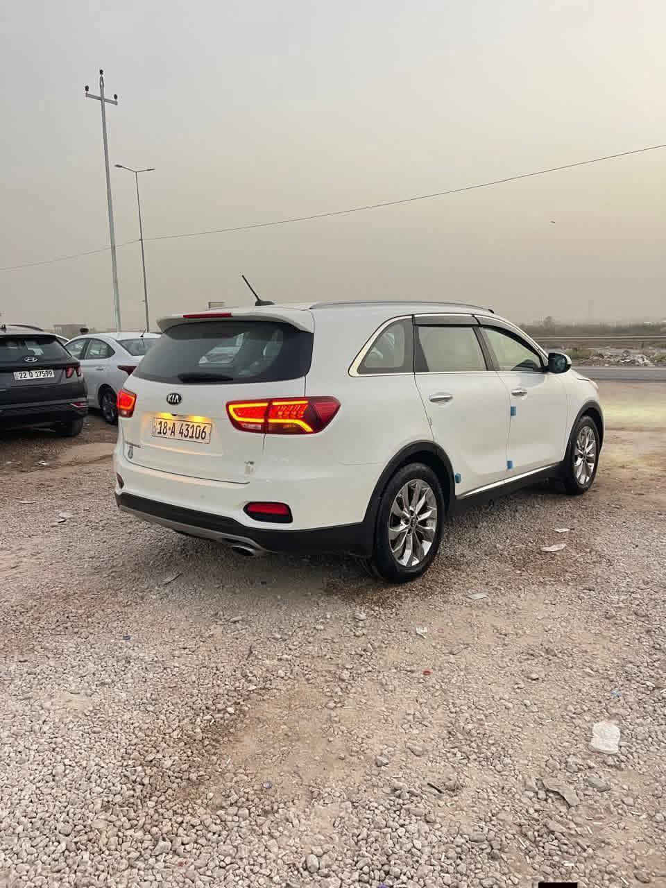 للبيع أو مراوس سورنتو موديل 19 شكل ال 20
رقم بابل  بسمي مداور ثانيوم 
بصمه تشغيل وابواب
4 انظمة قياده
جنطه كهرباء
تحكم ستيرن
7 راكب
3 طع تبريد
كشن جلد
بردات خفيه
كير 8 نمر
كامره دواره
شاشه كبيره
حساس خلفي امامي
شاحن واير لس
مكفوله كفاله عامه ما عدا شبر بارد اسفل باب الخلفي
مكان السياره سماوه  السعر247 أو بيه مجال
للاتصال‏  ‪‏‪***********‬‏
