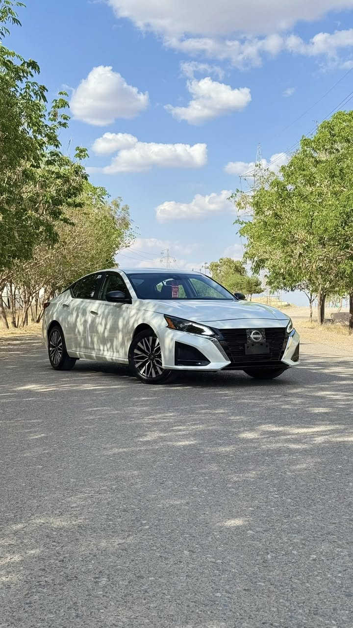 Nissan Altima SV 2025
.
ماشية 22 الف مایل 
.
سيارة بس بنيد صبغ و بي شوية بارد ، سونار موجود، رقم شاصي:
1N4BL4DV6SN302353
.
سعر ١٥٧ 💥ورقة و بي مجال بسيط .
.
مکان کلار
.
***********
